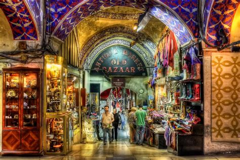  Grand Bazaar: A Tapestry of Ottoman Architectural Splendor